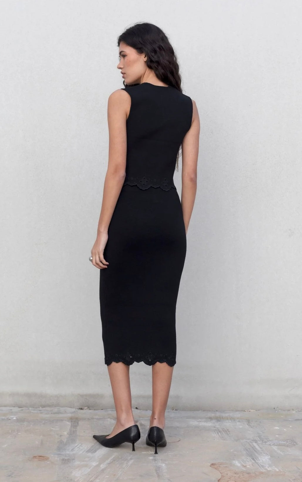Conjunto Punto y Bordado Negro