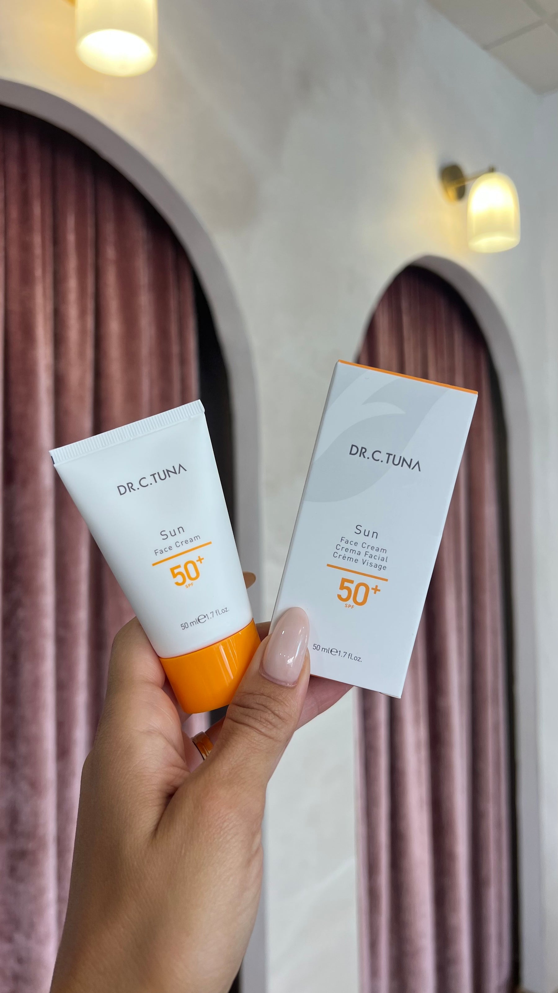 Protección Solar Facial SPF 50+ (Línea Dermatológica)