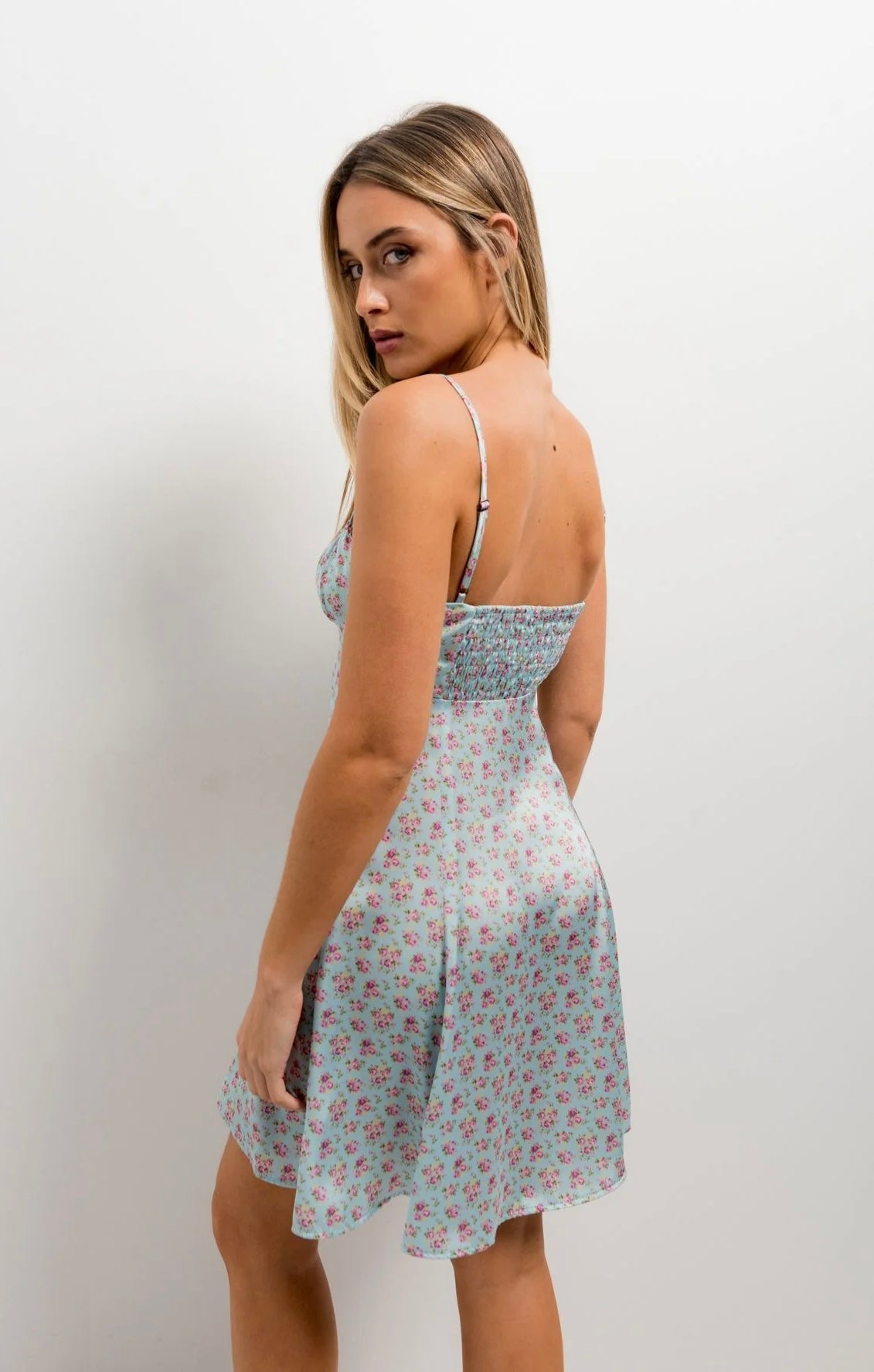 Vestido Lencero Floral Satinado