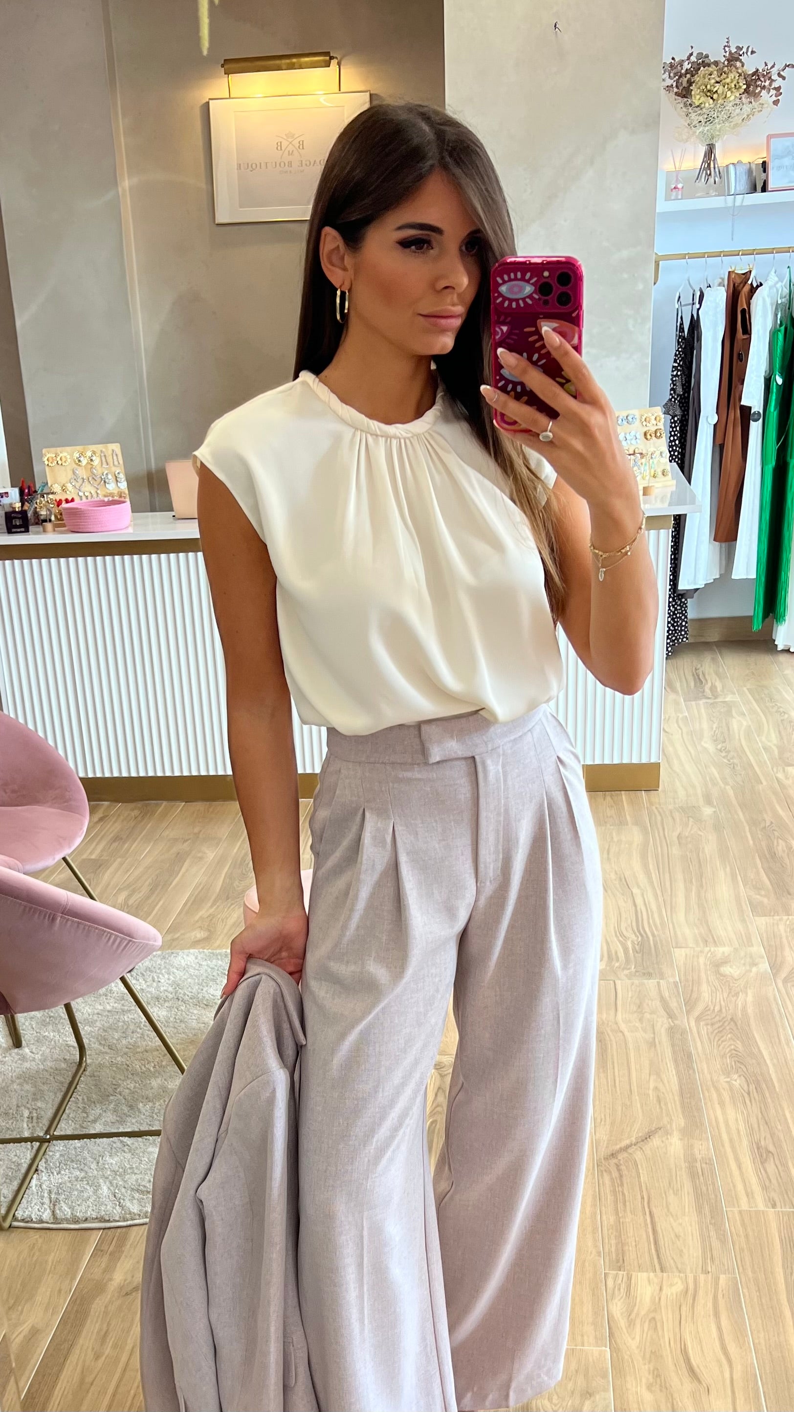 Blusa Satinada Detalle Cuello
