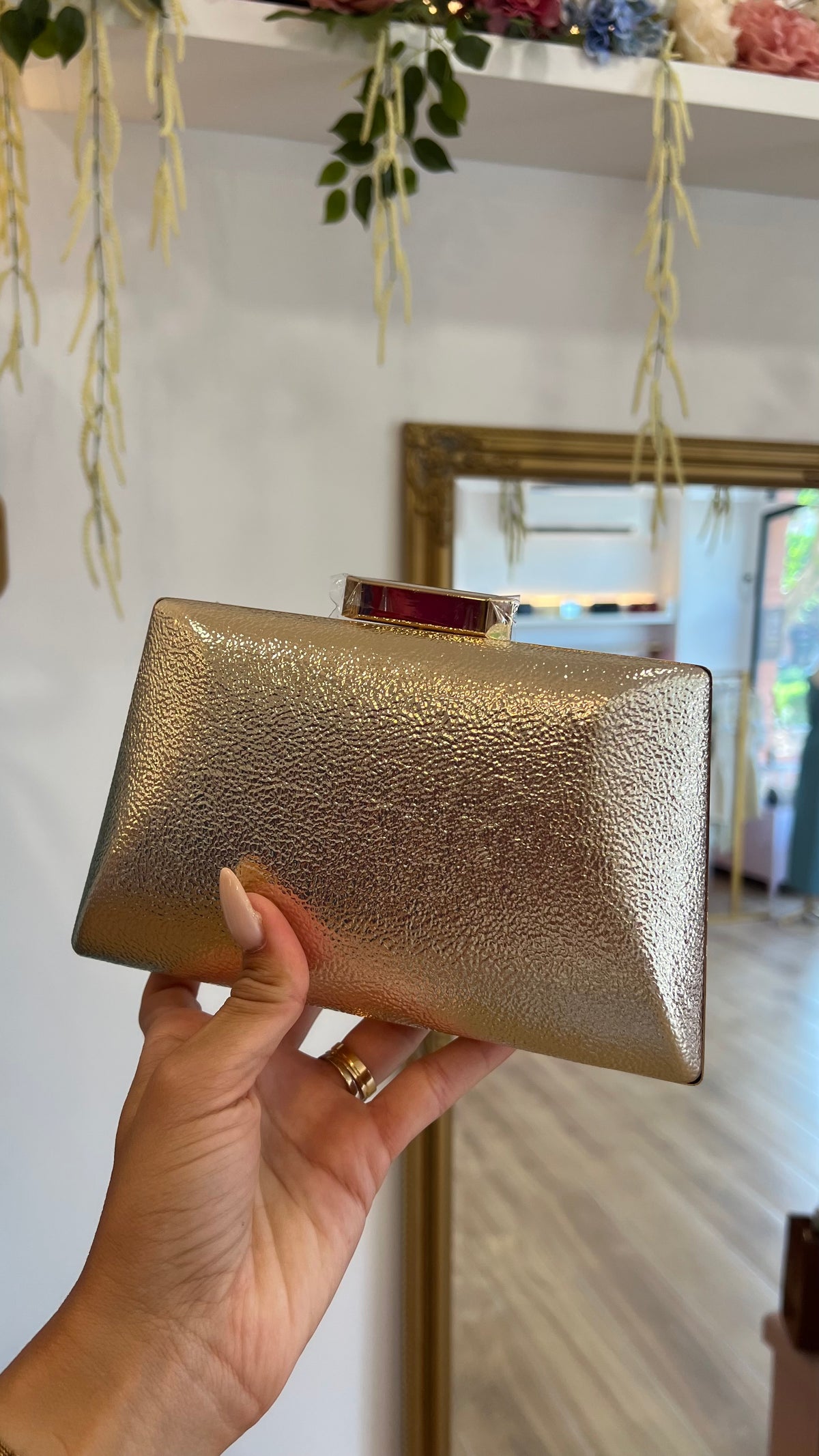Clutch “Chic Oro”
