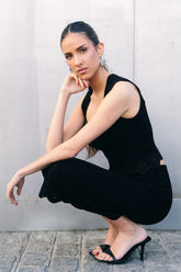 Conjunto Punto y Bordado Negro