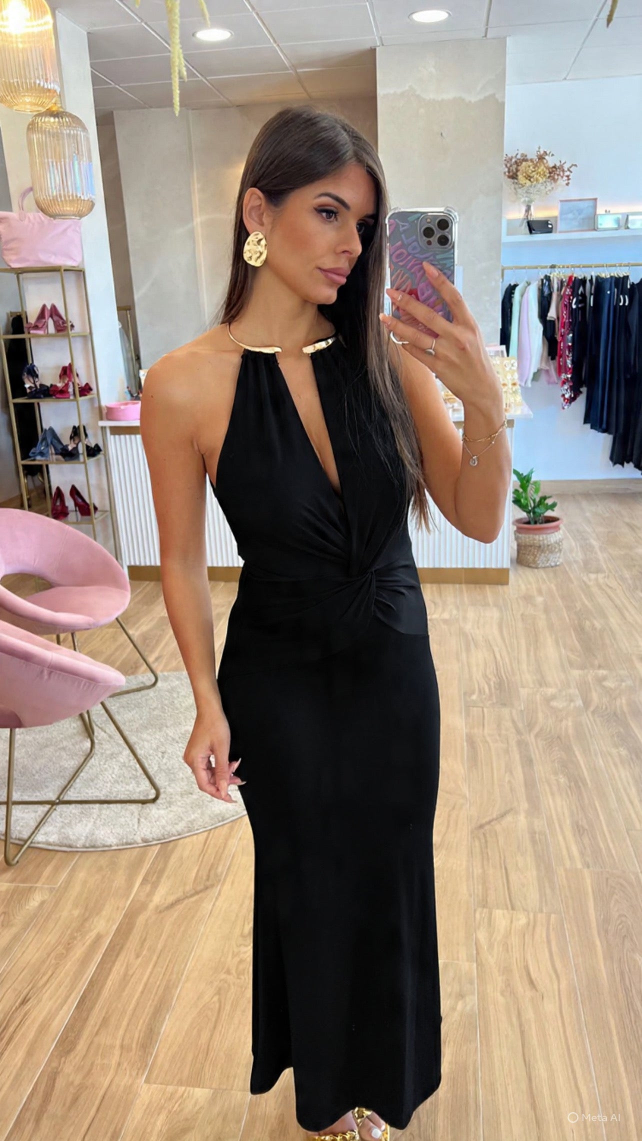 Vestido Cuello Oro Nudo Negro