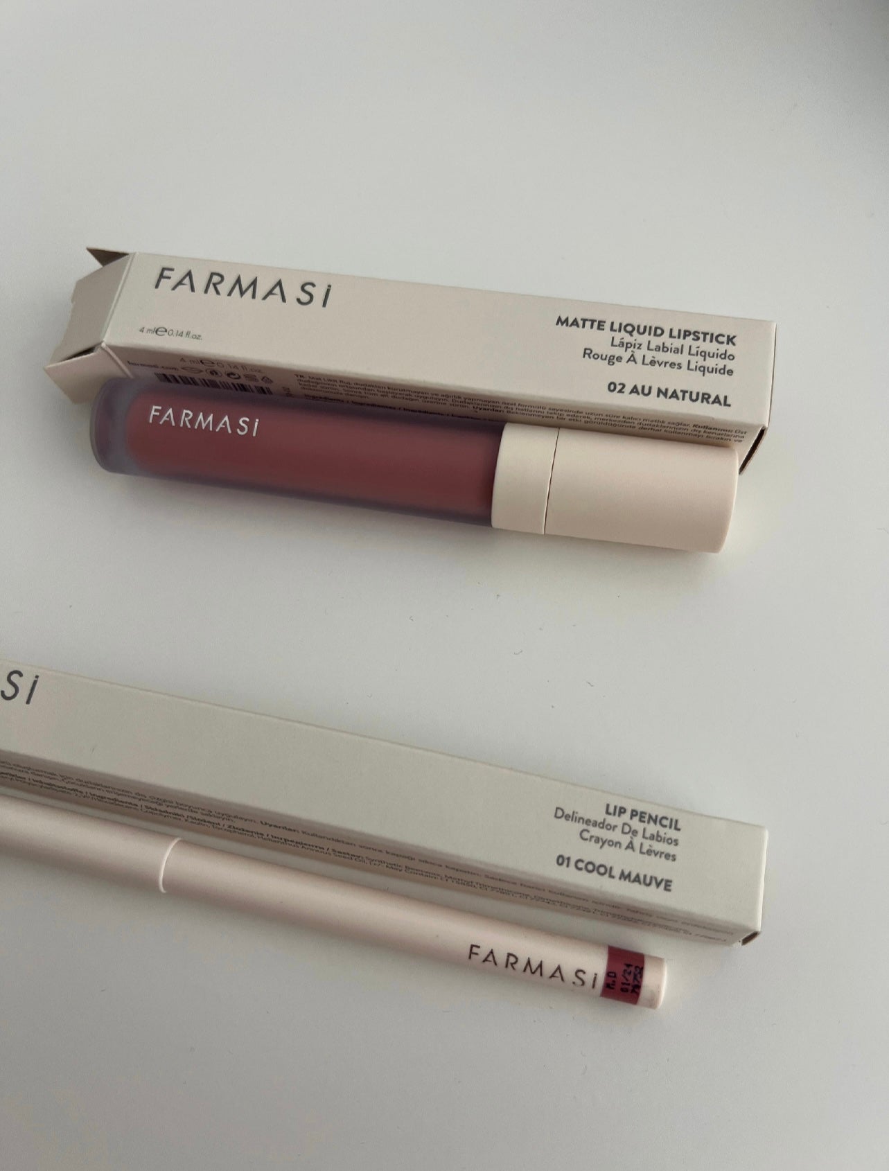 Labial Mate Mi Lip Combo (Línea Dermatológica Larga Duración)