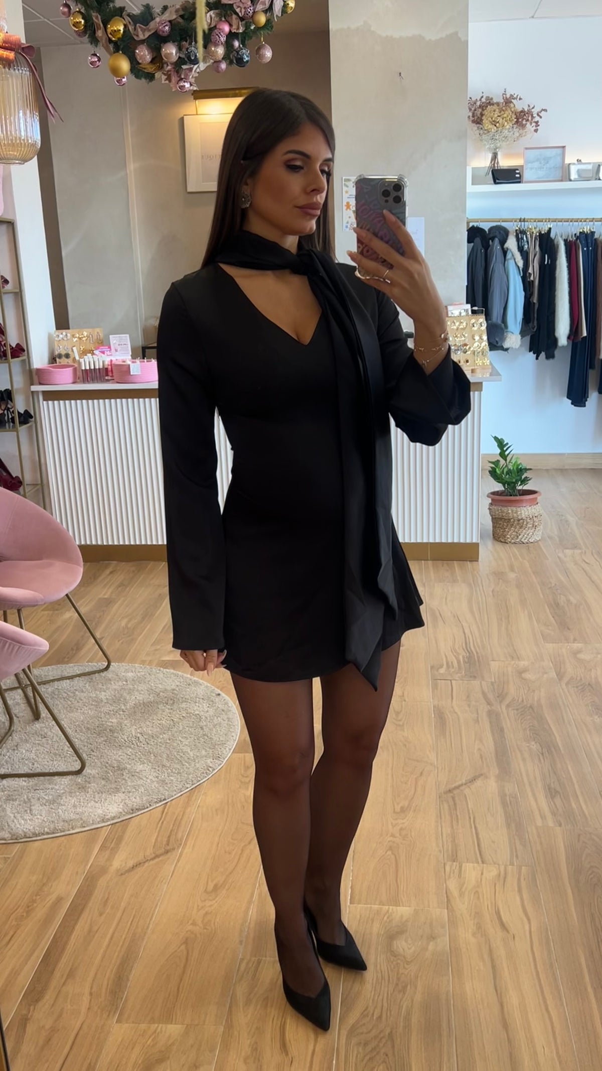 Vestido Fluido Lazada Frontal Negro