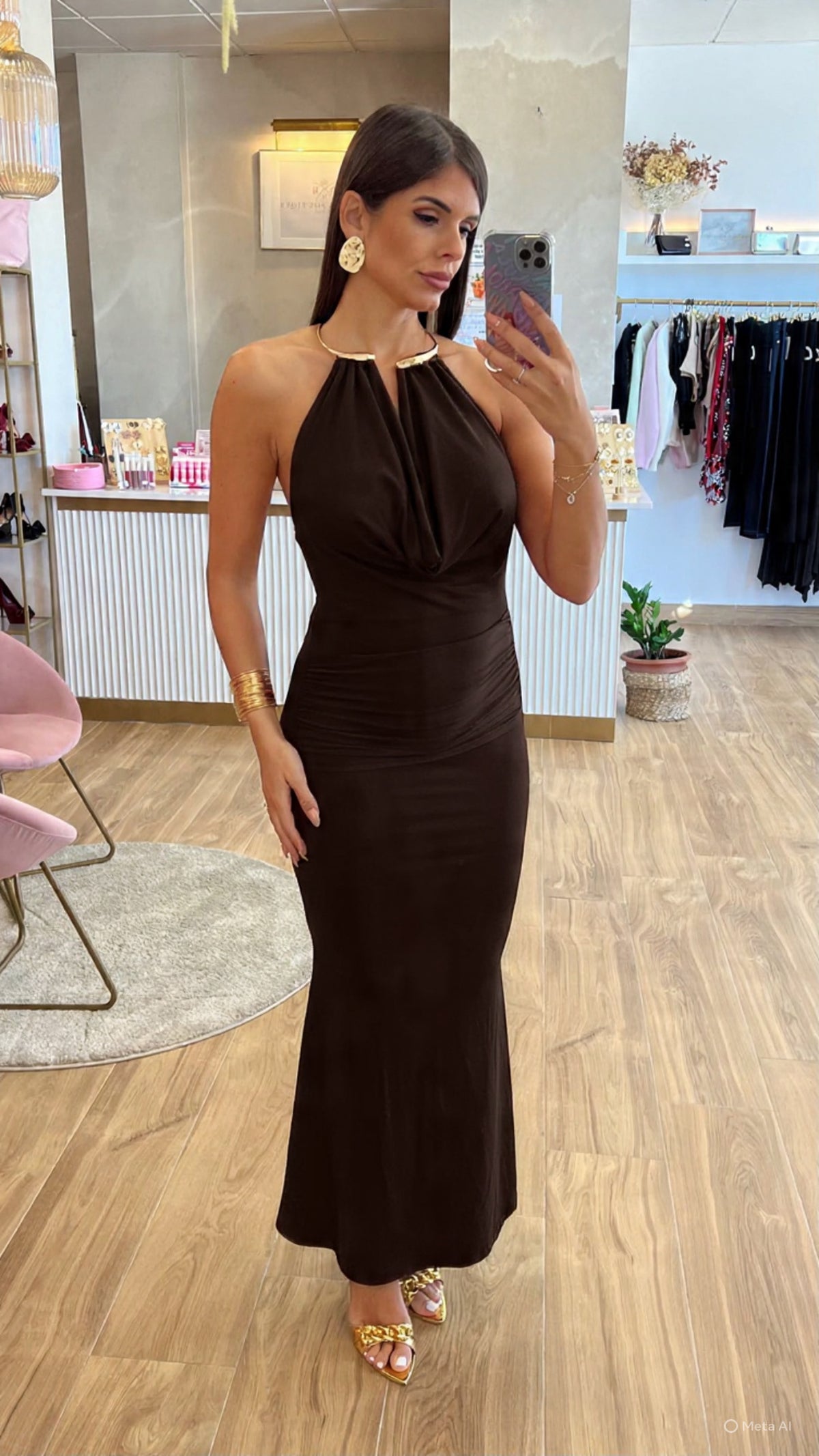 Vestido Cuello Oro Frunce Chocolate