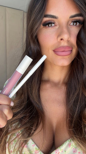 Labial Mate Mi Lip Combo (Línea Dermatológica Larga Duración)