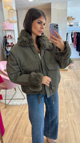 Chaqueta Acolchada Forro Borreguito – Khaki Premium