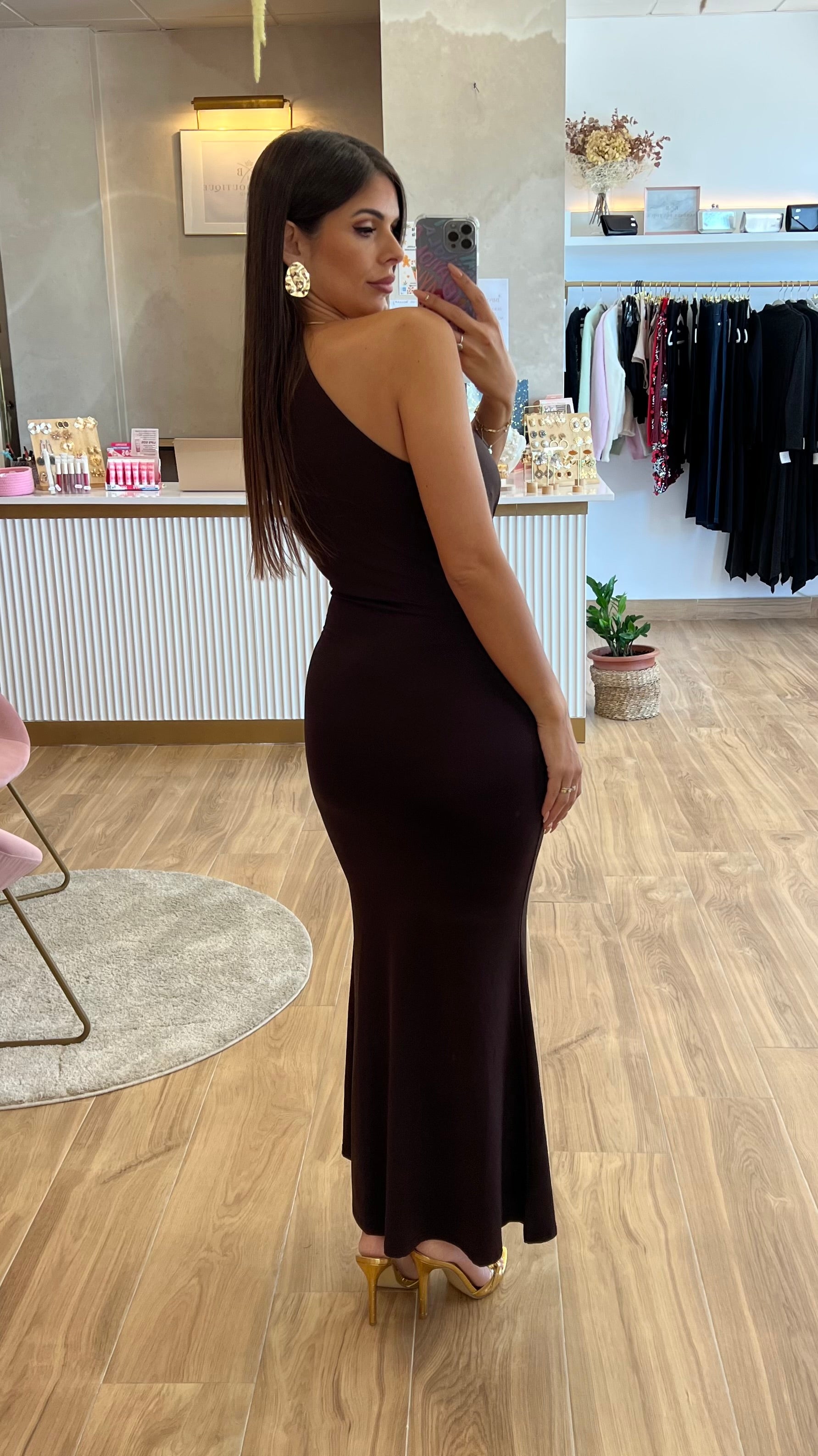 Vestido Cuello Oro Nudo Chocolate