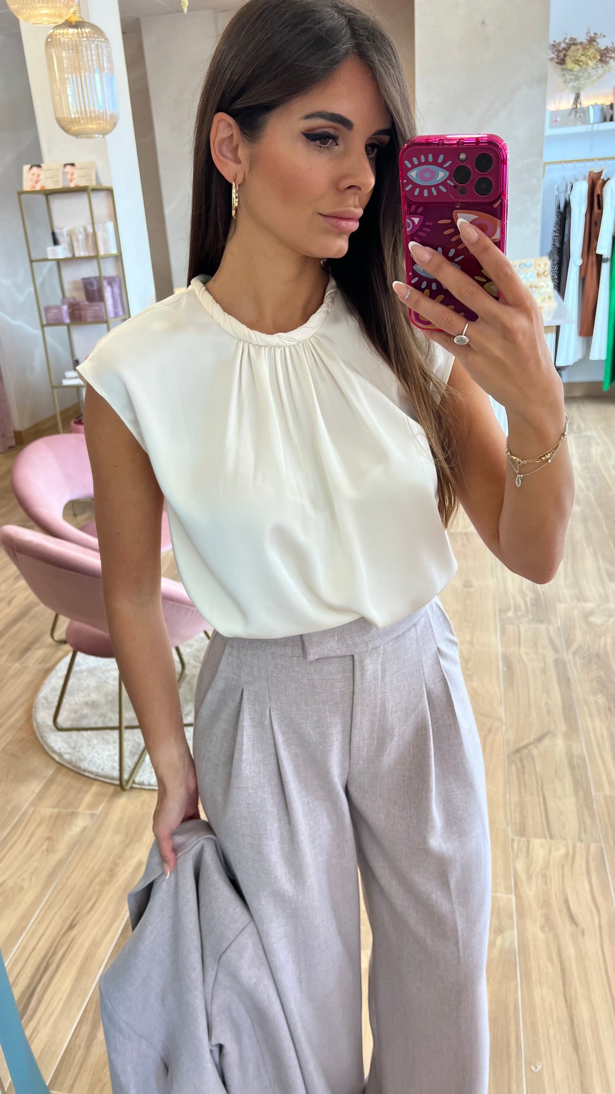 Blusa Satinada Detalle Cuello
